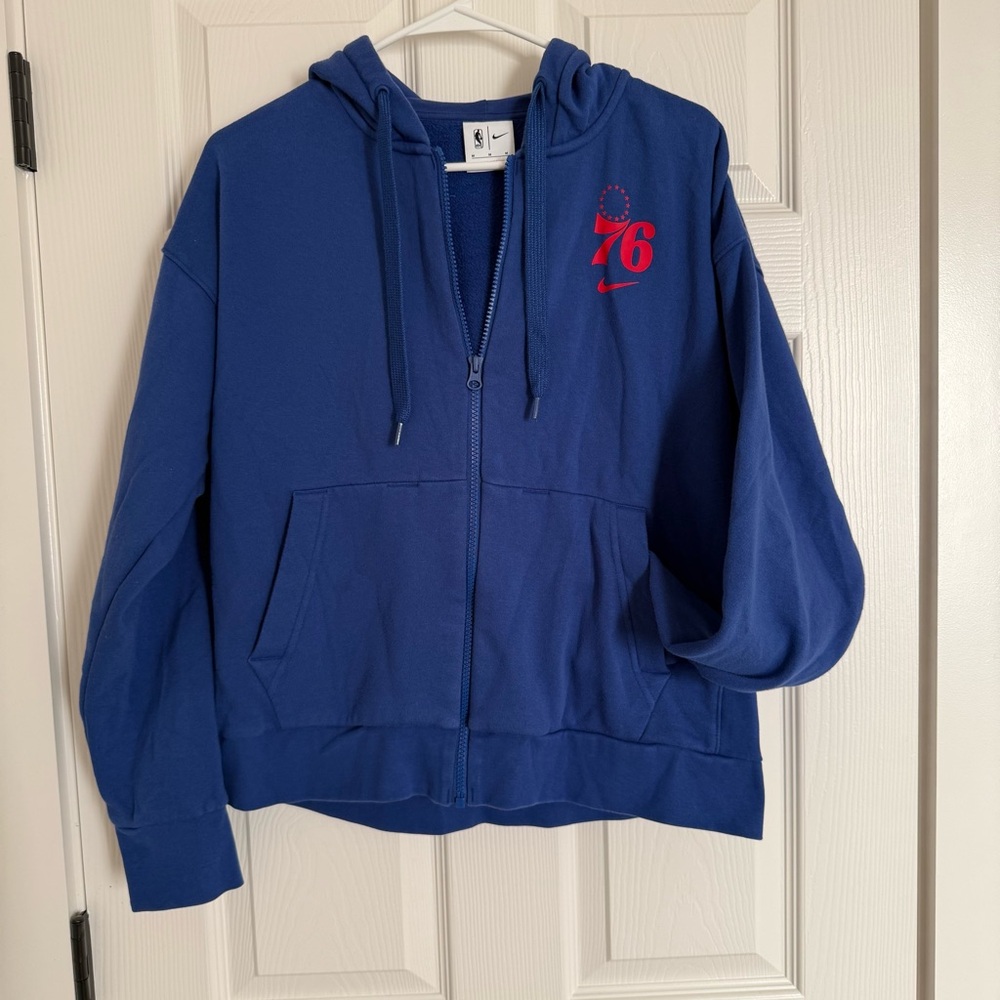 Nike Women’s Philly Sixers Zip Up Hoodie (M)
